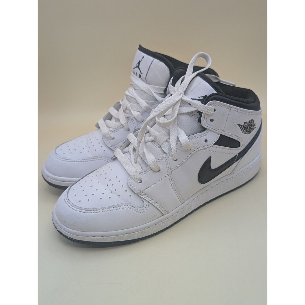 Nike Air Jordan 1 Mid GS Reverse Panda White Black DQ8423-132 Size 6Y Women 7.5 - Picture 7 of 14